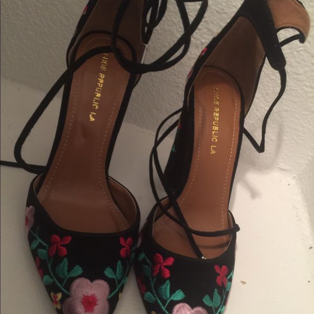 Sexy never worn heels